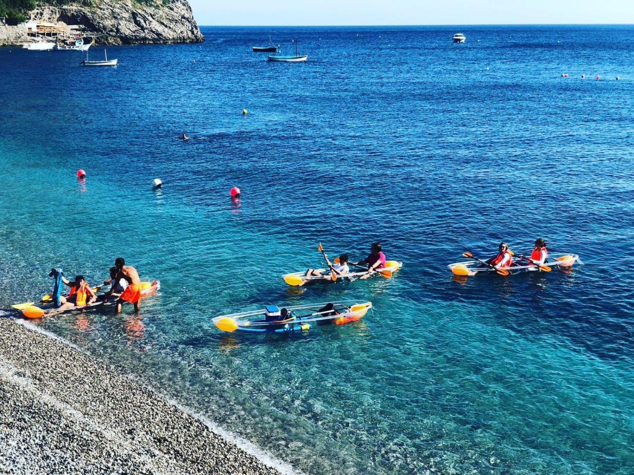 Отель Lo Scoglio Marina del Cantone Экстерьер фото