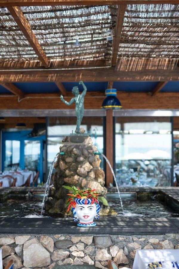 Отель Lo Scoglio Marina del Cantone Экстерьер фото